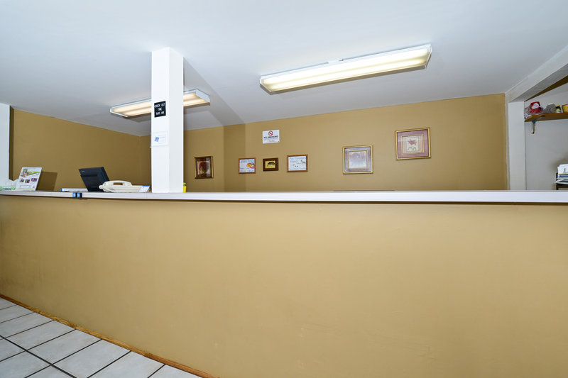 Americas Best Value Inn - Whitehall, MI