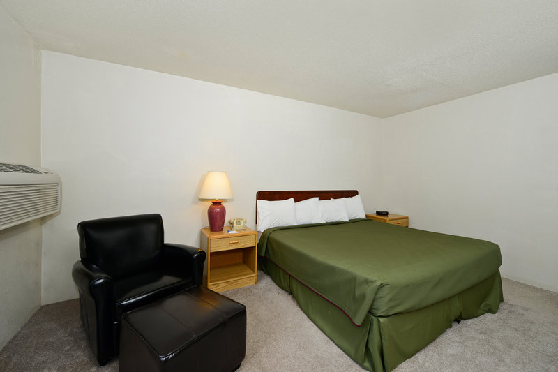 Americas Best Value Inn - Whitehall, MI