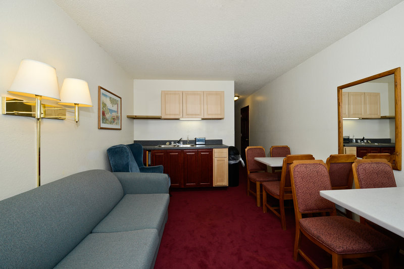 Americas Best Value Inn - Whitehall, MI