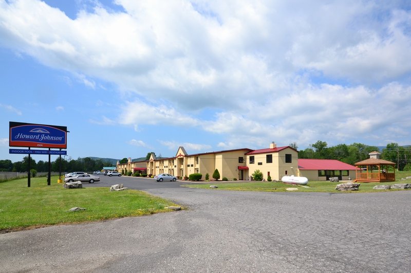 Howard Johnson-Saugerties - Saugerties, NY