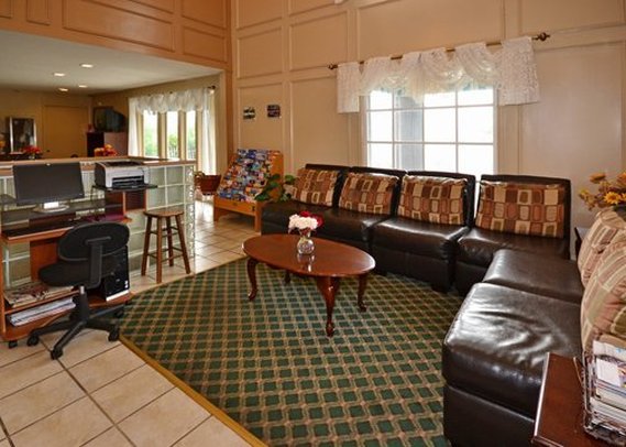 Rodeway Inn - Olathe, KS