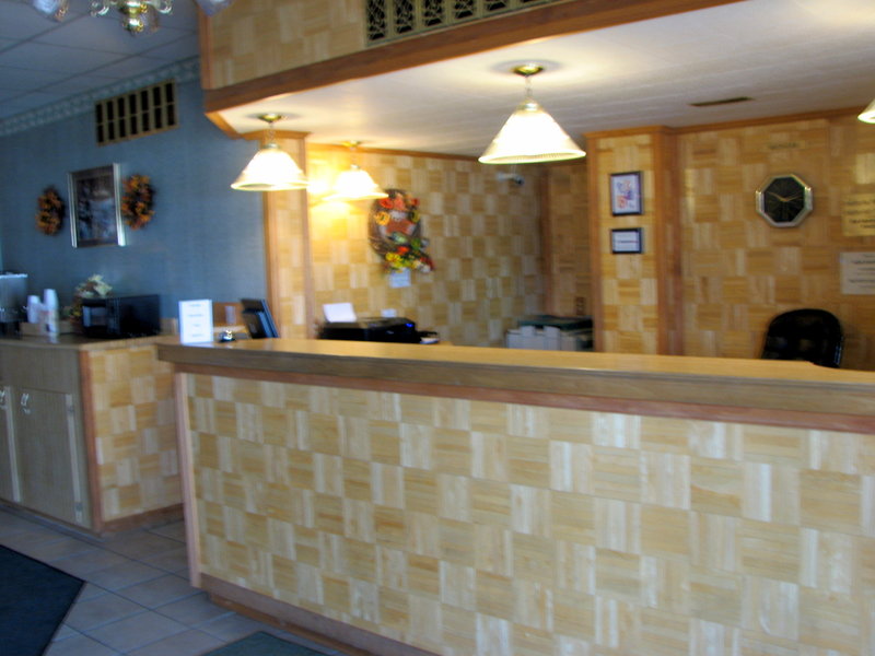 Niles Inn & Conference Centre - Niles, MI