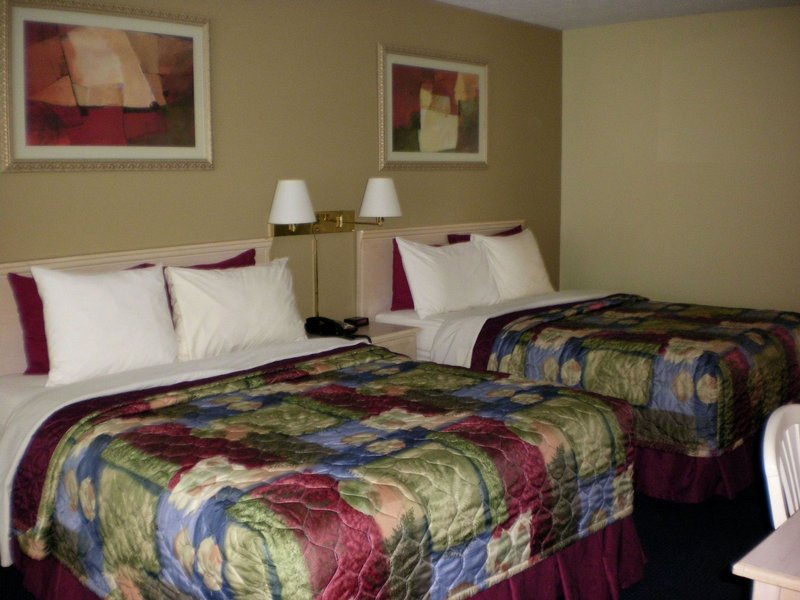 Golden Manor Motel - Muldraugh, KY