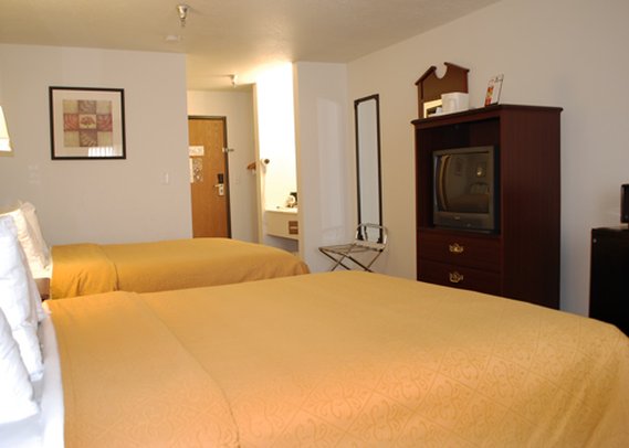 Quality Inn - Peru, IL