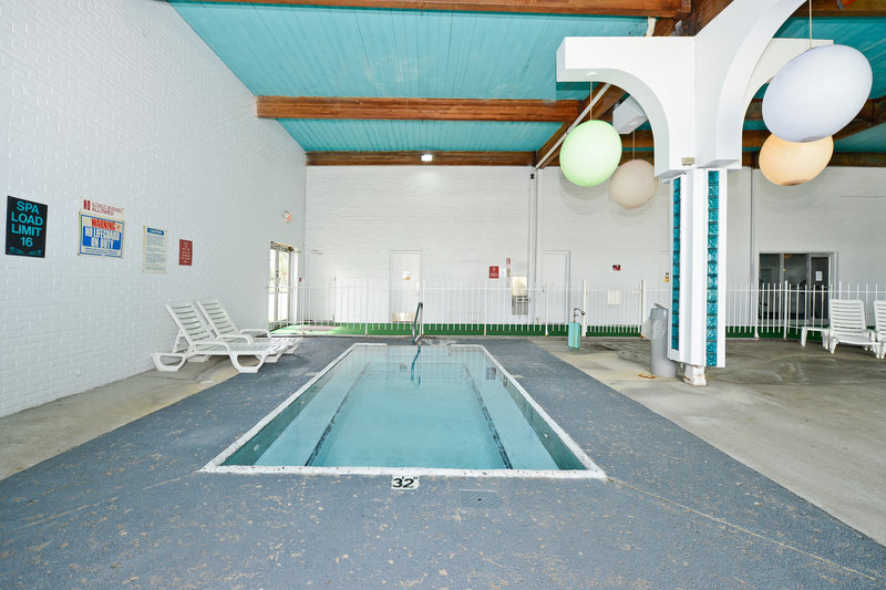 Americas Best Value Inn - Benton Harbor, MI
