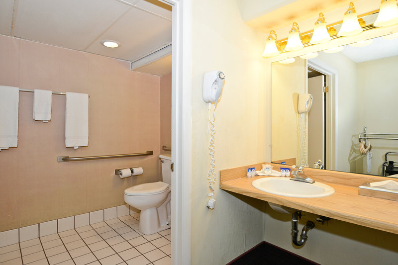 Americas Best Value Inn - Benton Harbor, MI