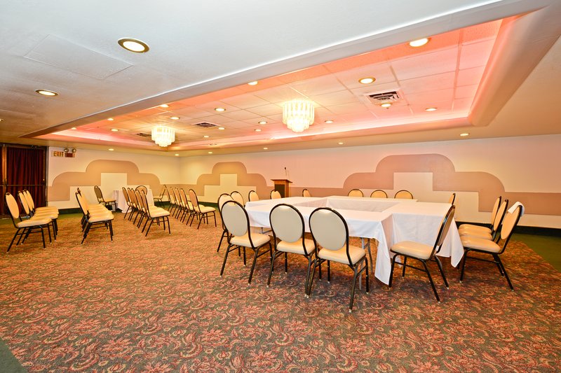 Americas Best Value Inn - Benton Harbor, MI