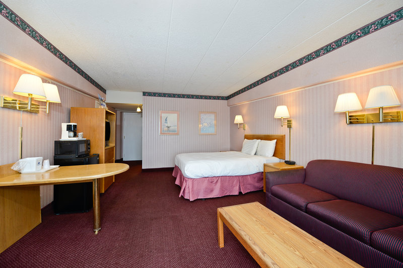 Americas Best Value Inn - Benton Harbor, MI