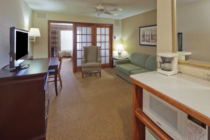 Country Inn & Suites West Bend