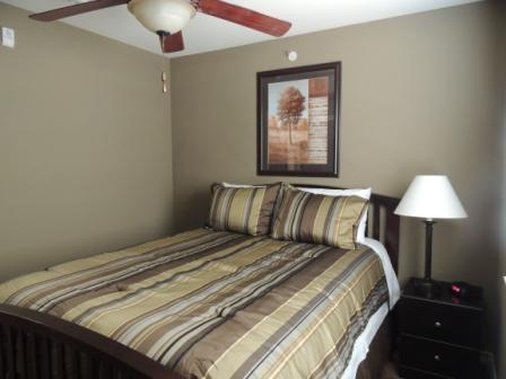 Eagles Den Suites - Carrizo Springs, TX