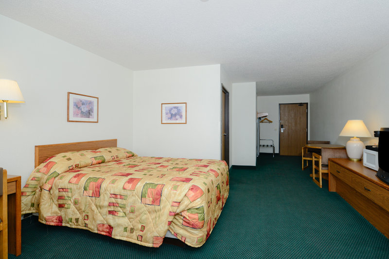 Americas Best Value Inn Charlotte, Mi - Charlotte, MI