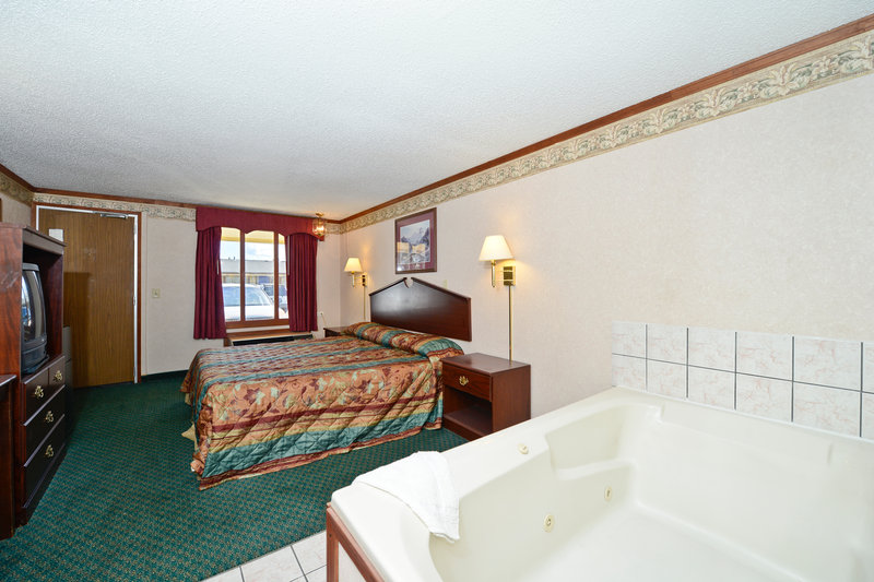 Econo Lodge - Warren, MI