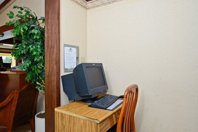 Econo Lodge - Warren, MI
