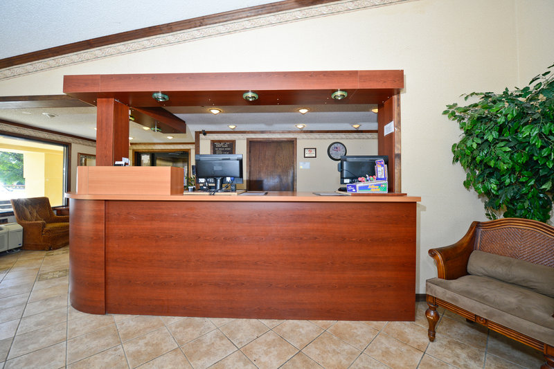 Econo Lodge - Warren, MI