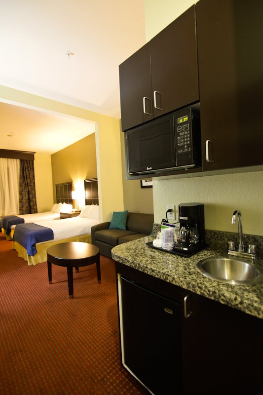 Holiday Inn Express & Suites CATHEDRAL CITY (PALM SPRINGS) - Yucca Valley, CA