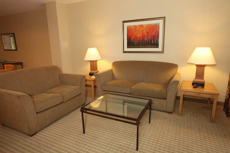Doubletree Suites By Hilton Hotel McAllen - McAllen, TX