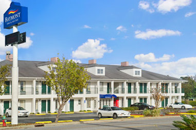 Baymont Inn & Suites Waycross - Waycross, GA