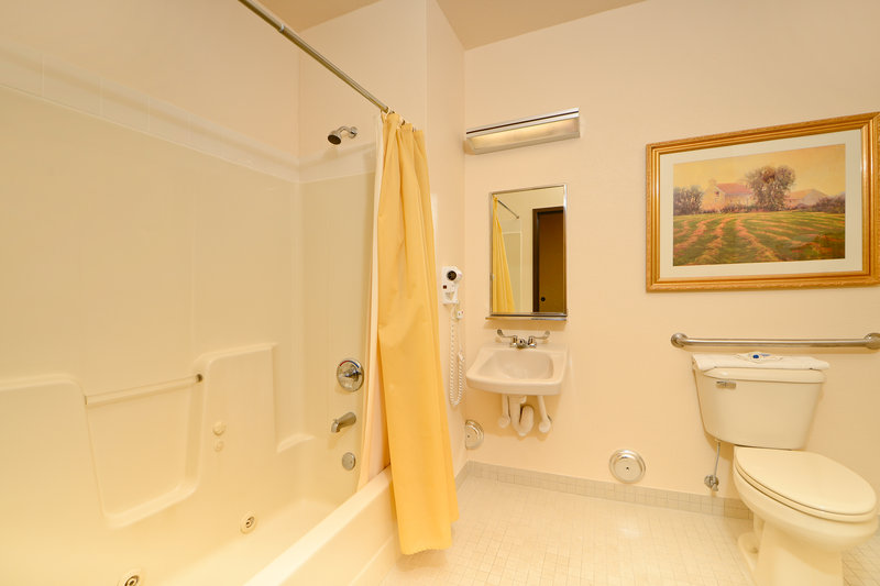 Americas Best Value Inn - Hartselle, AL