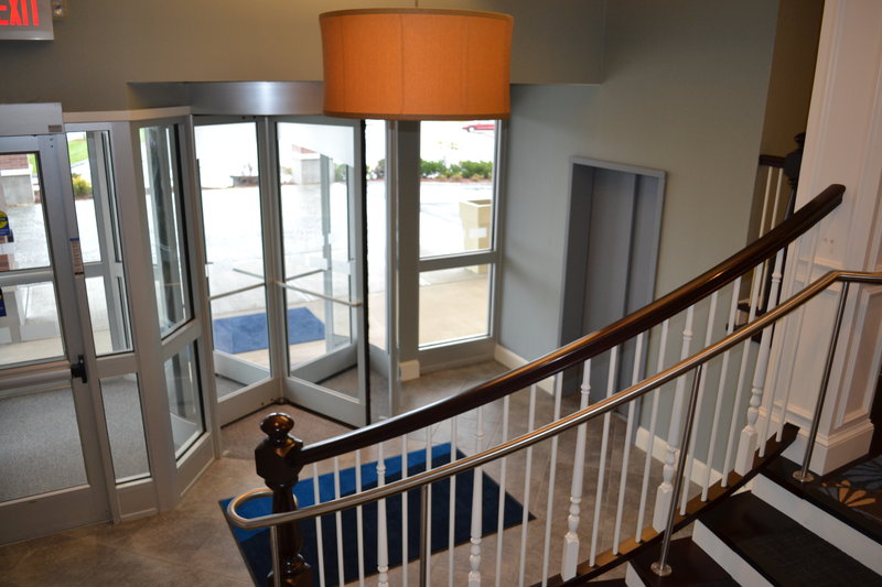Holiday Inn Express & Suites MERRIMACK - Merrimack, NH