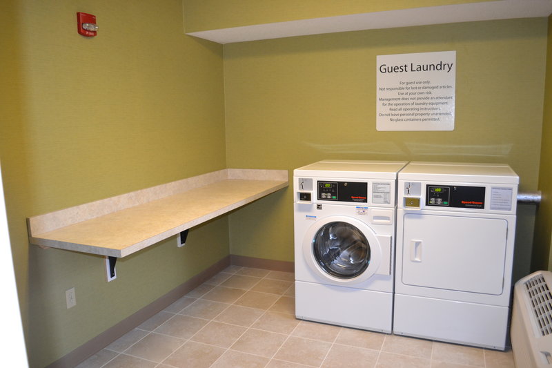 Holiday Inn Express & Suites MERRIMACK - Merrimack, NH