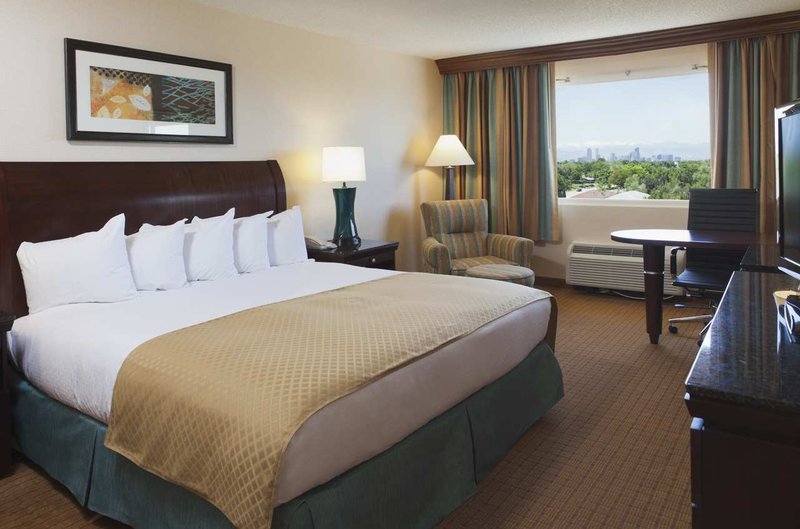 Doubletree By Hilton Hotel Denver-Stapleton North - Denver, CO