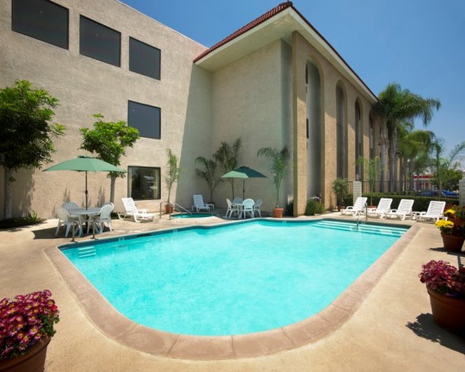 Red Roof Inn Ontario Airport - Ontario, CA