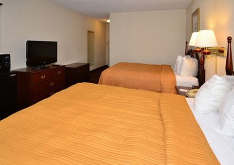 Quality Inn & Suites - Chambersburg, PA