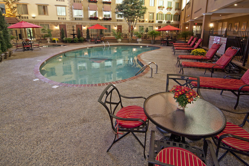 Best Western White Bear Country Inn - Saint Paul, MN