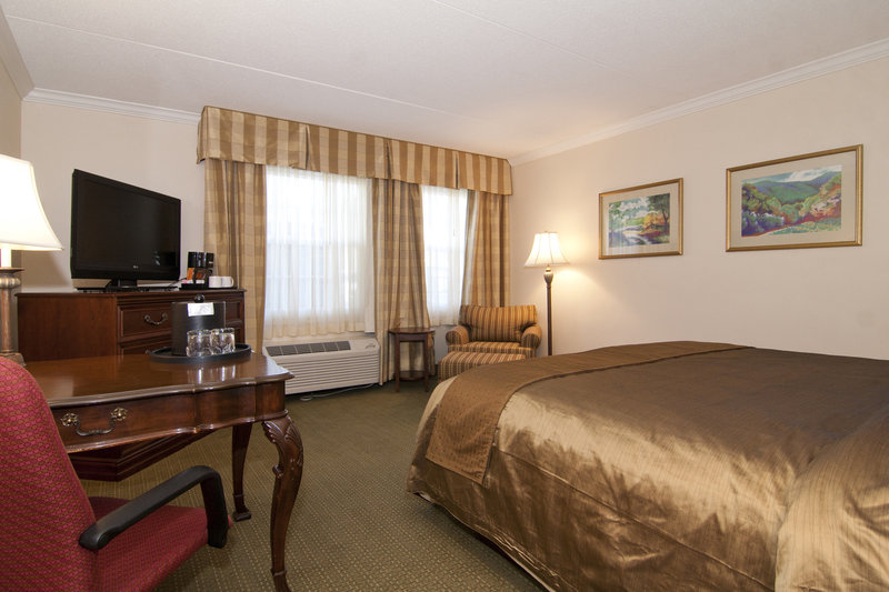 Best Western White Bear Country Inn - Saint Paul, MN