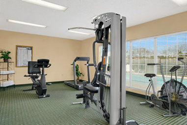 Baymont Inn & Suites Waycross - Waycross, GA
