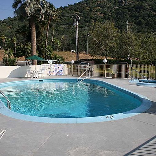 WESTERN HOLIDAY LODGE - Three Rivers, CA