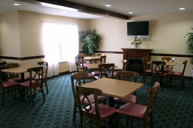 Red Roof Inn & Suites Knoxville East