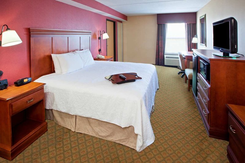 Hampton Inn Youngstown-West I-80 - Youngstown, OH