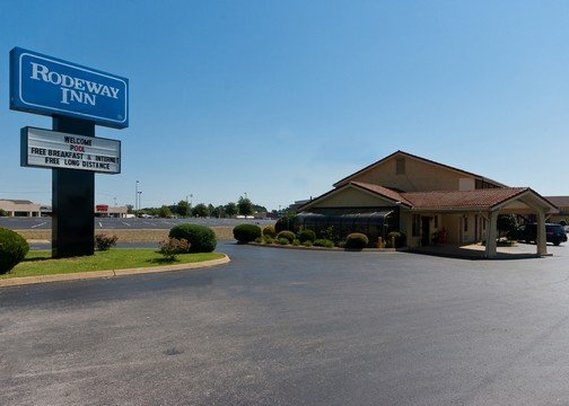 Rodeway Inn - Lawrenceburg, TN