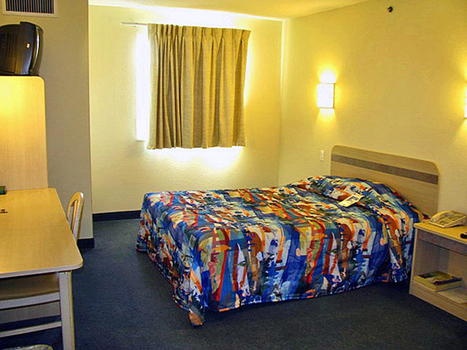 Motel 6 - Georgetown, IN