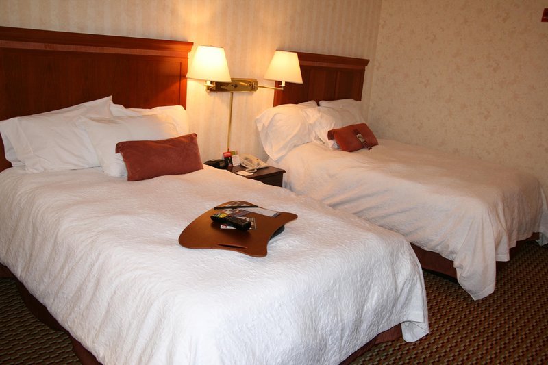Hampton Inn & Suites Springdale - Springdale, AR