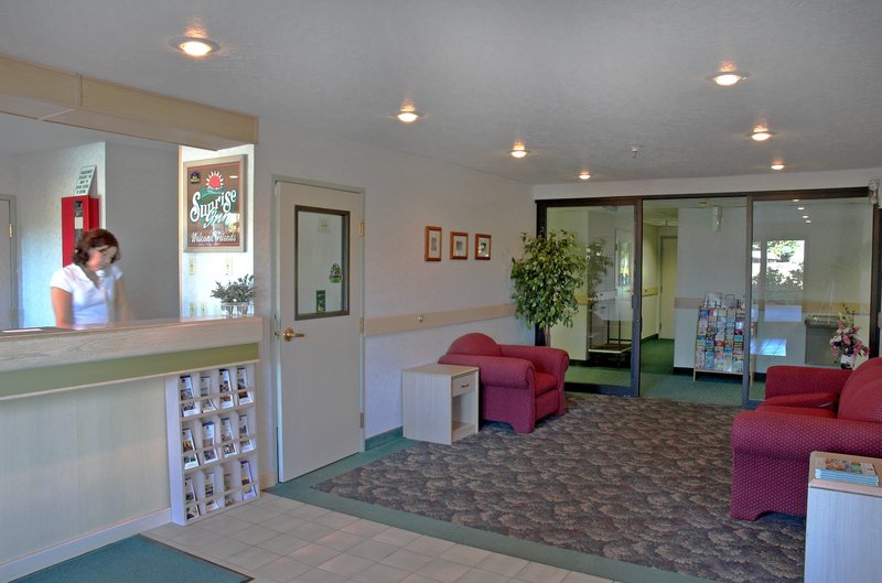 Rodeway Inn & Suites - Sublimity, OR
