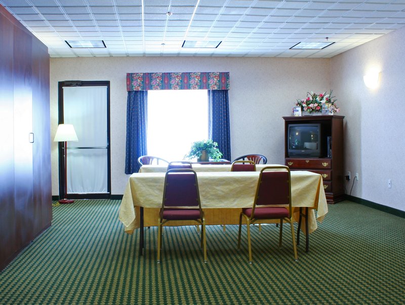 Best Western McDonough Inn & Suites - McDonough, GA