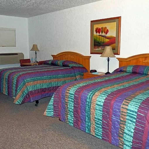 Baymont Inn & Suites Waycross - Waycross, GA