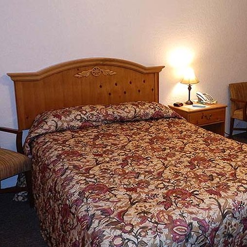 Baymont Inn & Suites Waycross - Waycross, GA