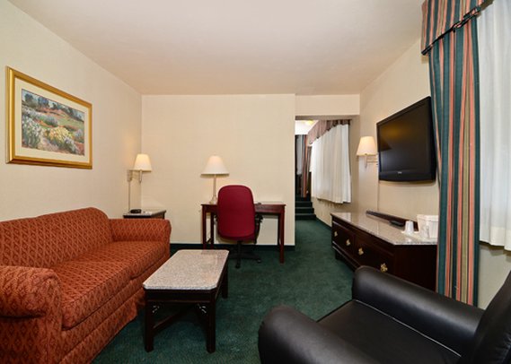 Quality Inn & Suites - Walnut, CA