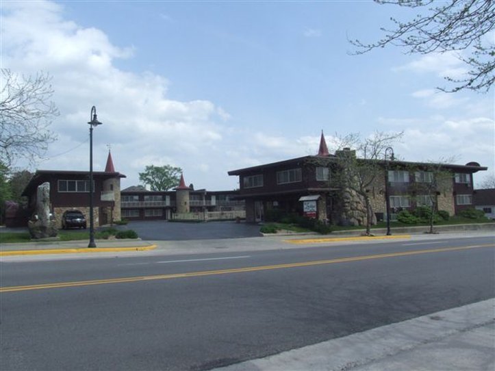 The Lodge - Charlevoix, MI