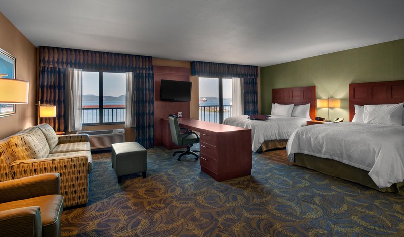 Hampton Inn & Suites Astoria - Astoria, OR