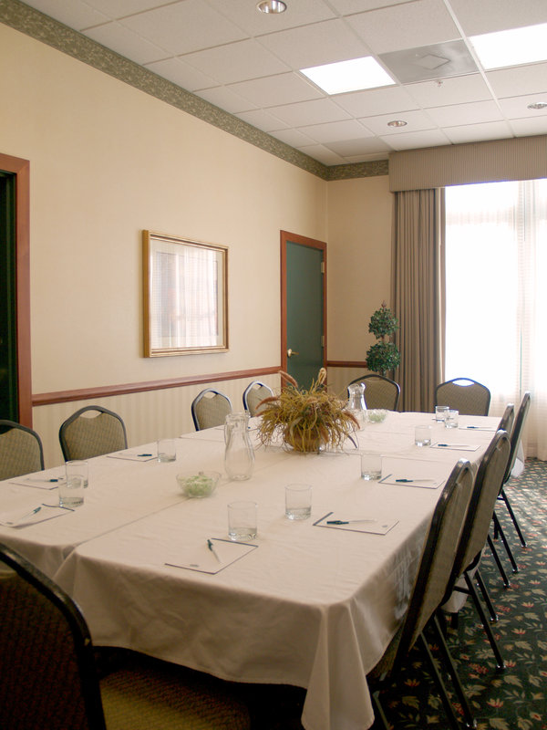 Country Inn & Suites St Charles
