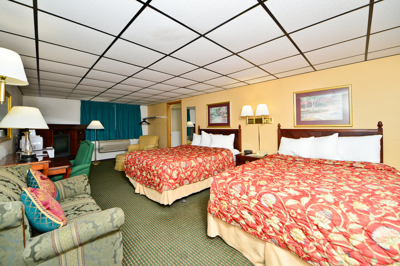 Americas Best Value Inn - Clearwater, MN