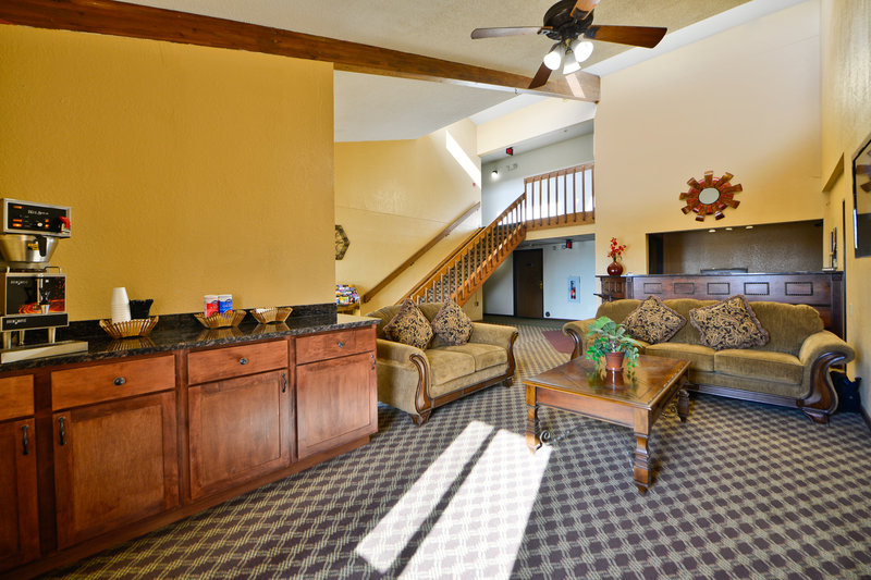 Americas Best Value Inn - Clearwater, MN
