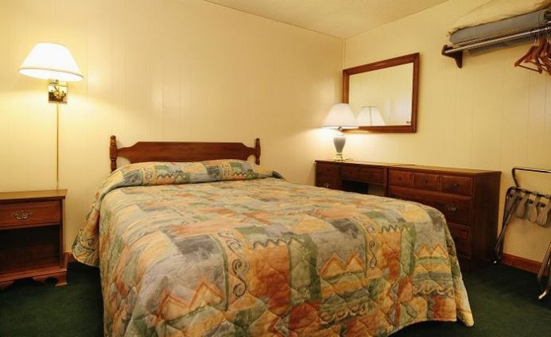 Sanford Inn - Sanford, ME