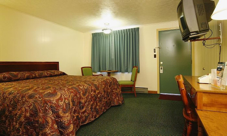 Sanford Inn - Sanford, ME