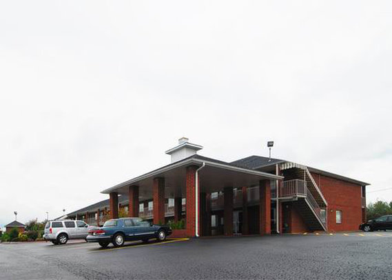 Quality Inn - Russellville, AR