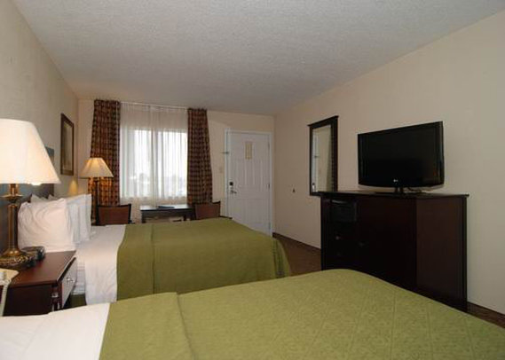Quality Inn - Russellville, AR